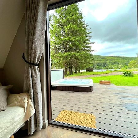 Bonnie Lodge-Lochside Location With Hot Tub Invergarry Eksteriør billede