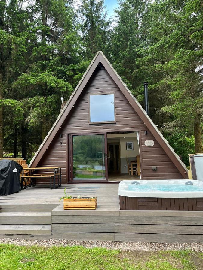Bonnie Lodge-Lochside Location With Hot Tub Invergarry Eksteriør billede