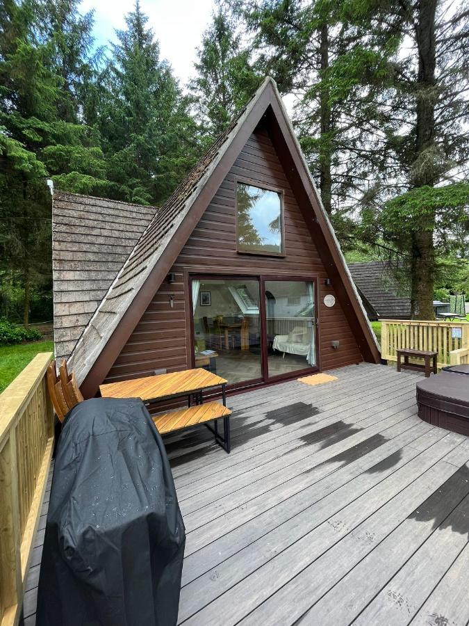 Bonnie Lodge-Lochside Location With Hot Tub Invergarry Eksteriør billede